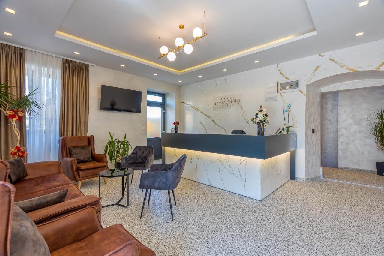 San Valentino Palace Aparthotel Umag Exterior photo