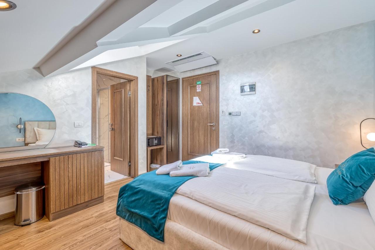 San Valentino Palace Aparthotel Umag Exterior photo